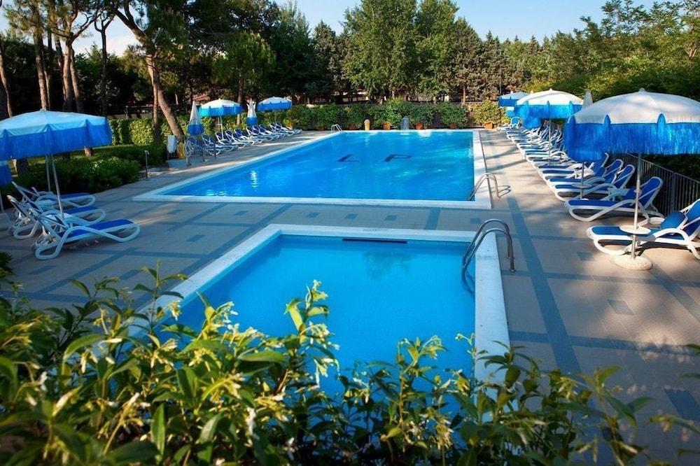 Aparthotel La Pineta Τζεσόλο Λίντο Εξωτερικό φωτογραφία